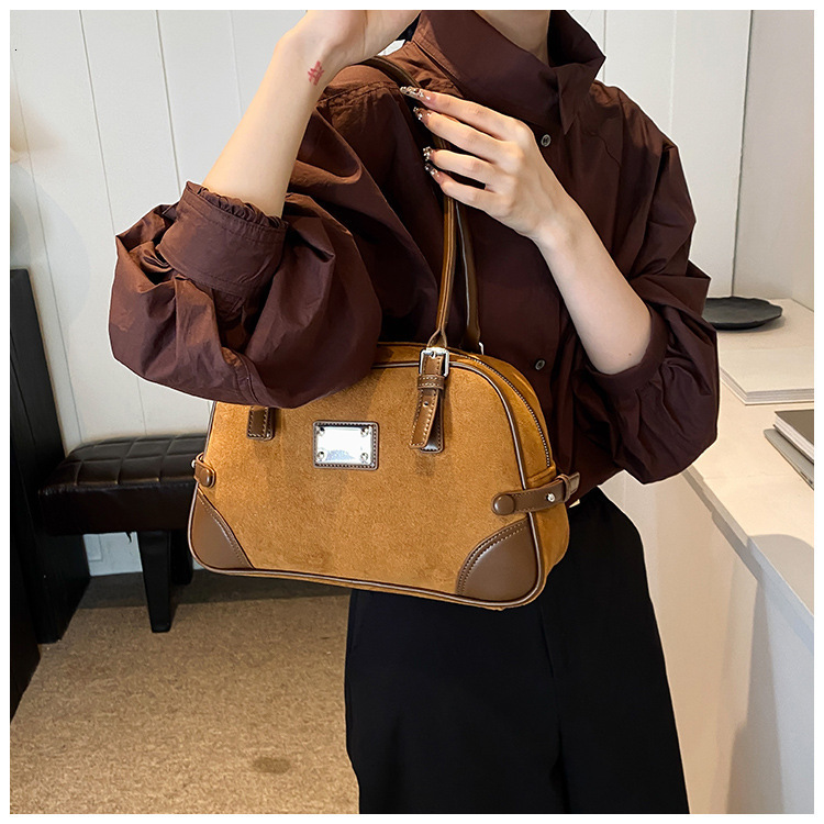This Year's Popular Large Capacity Autumn/winter New Frosted Women's Single Shoulder Pillow Bag Designer Bags Handbags Women