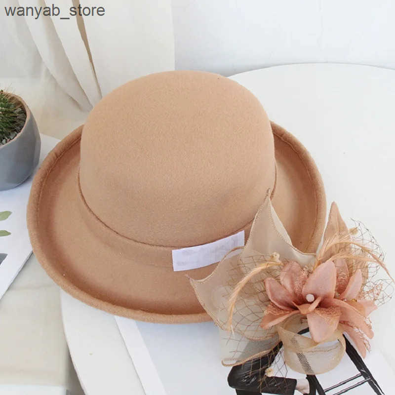 Wide Brim Hats Bucket Hats 2021 Women Warm Wool Felt Flowers Hat Ladies Wide Brim Hat Autumn Winter Noble Elegant Girls Fashion Party Cap Decoration L