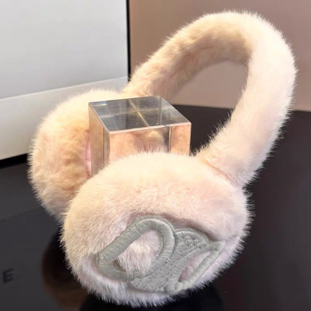 Ear Muffs Ear Muffs Luxury Designer Ear Muffs Winter Fur Earmuffs Female Rabbit Classic Brand Designer Ce Women Men Warm Plush Earmuffs Accessories Hats Scarves