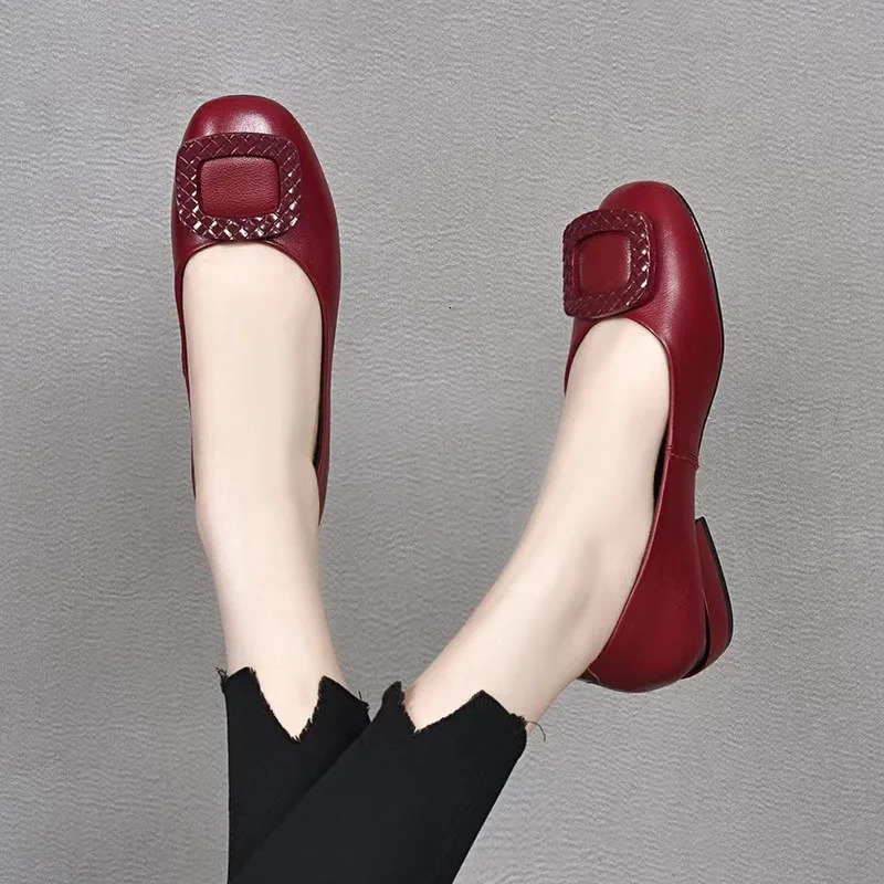 Soft Leather Single Shoes for Women Beef Tendon Sole Spring and Autumn Middle Aged Summer Mother 241126