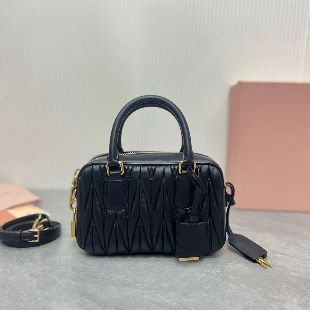 12A Upgrade Mirror Quality Designer Bowling Bag Mini Lambskin Bags Womens Genuine Leather Quilted Purse Black Handle Handbag Crossbody Shoulder Strap Bag