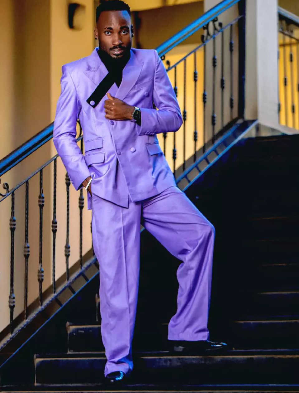 Customized Royal Purple Mens Wedding Tuxedos Slim Fit Double Breasted Peaked Lapel Double Breasted Jacket 2 Pieces Pants Sets