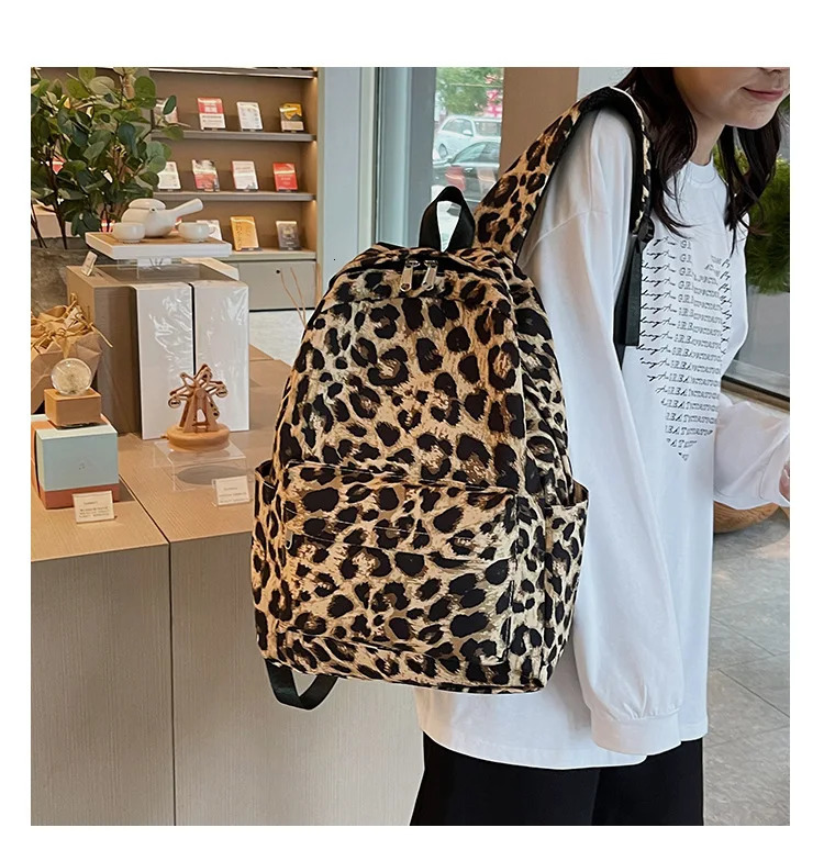Fashion leopard print Women Backpack Large capacity schoolbag for Teenagers Girls backpack Travel female shoulder bag bagpack 241115
