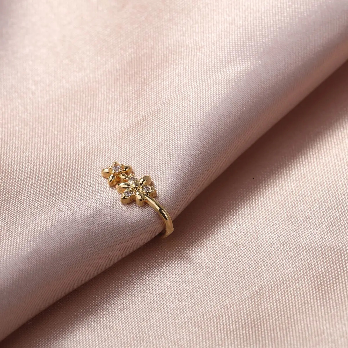 1pc Double Flower Charm No Piercing Copper Inlaid Zircon Ushaped Nose Clip Ring Female Jewelry 241125