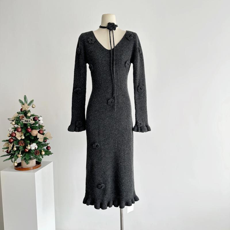 Casual Dresses 2024 Spring Vintage Long Sleeve Female Solid Color Midi Women Elegant V-neck Knitting 3D Floral A-Line Dress