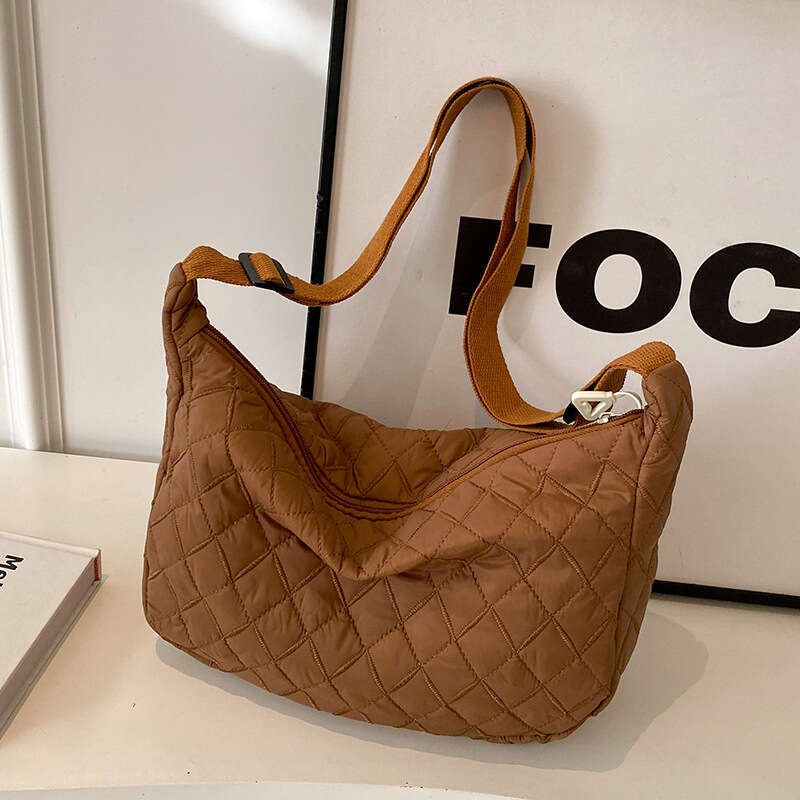 This Year's Popular Dia Grid Crossbody Autumn And Winter New Item, Single Shoulder Bag For Women's Ins, Niche Design Sense, Dumpg Bag, Fashi