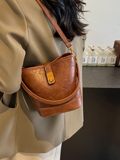 New Women's Bucket Autumn And Winter Fashion Versatile Single Shoulder Crossbody Large Capacity Bag Designer Bags Handbags Women