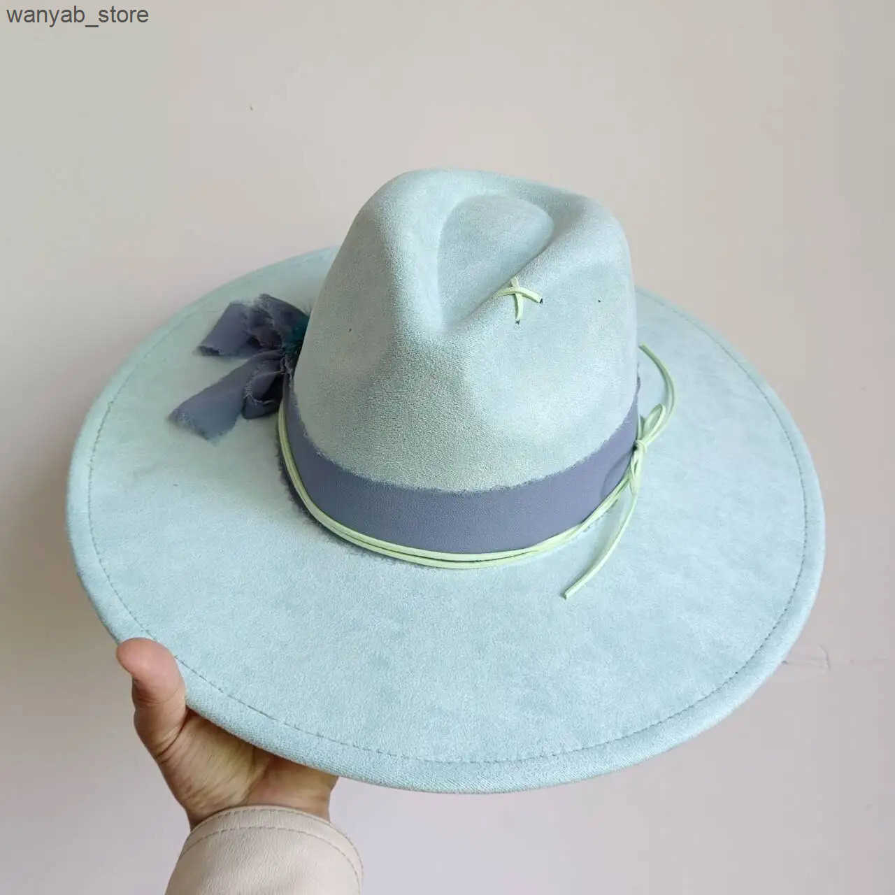 Wide Brim Hats Bucket Hats Suede 2024 new peacock feather accessories peach heart top 9.5cm hat brim mens and womens jazz hat fedora sombrero L240910