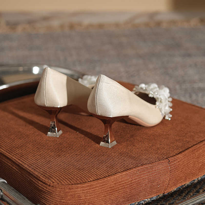 Elegant and Sexy Womens High Heels Single Shoes White Wedding Banquet Design Minimalist 6CM3CM