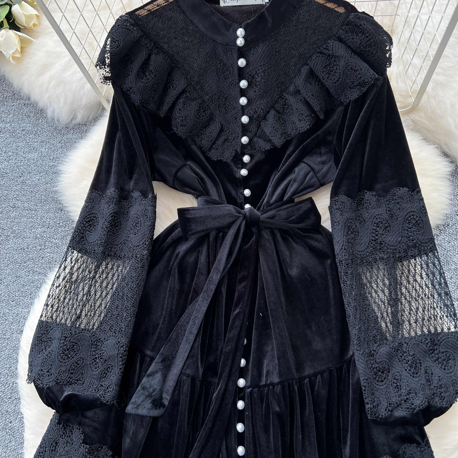 Basic Casual Dresses French Vintage Lace Embroidery Patchwork Velvet Dress Women Long Lantern Sleeve Pearl Buttons Lace Up Wedding Party Prom Vestido