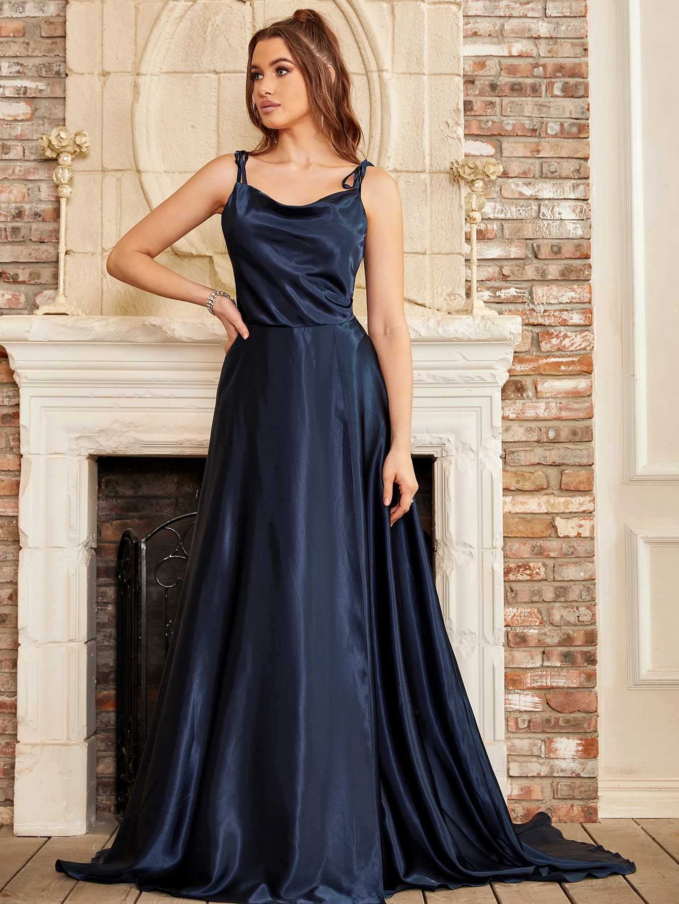 Runway Dresses Women Sexy Spaghetti Strap Satin Prom Dress Elegant Long Backless A-line Maxi Simple Evening Party Gown Vestidos Gala 2023 Y240426