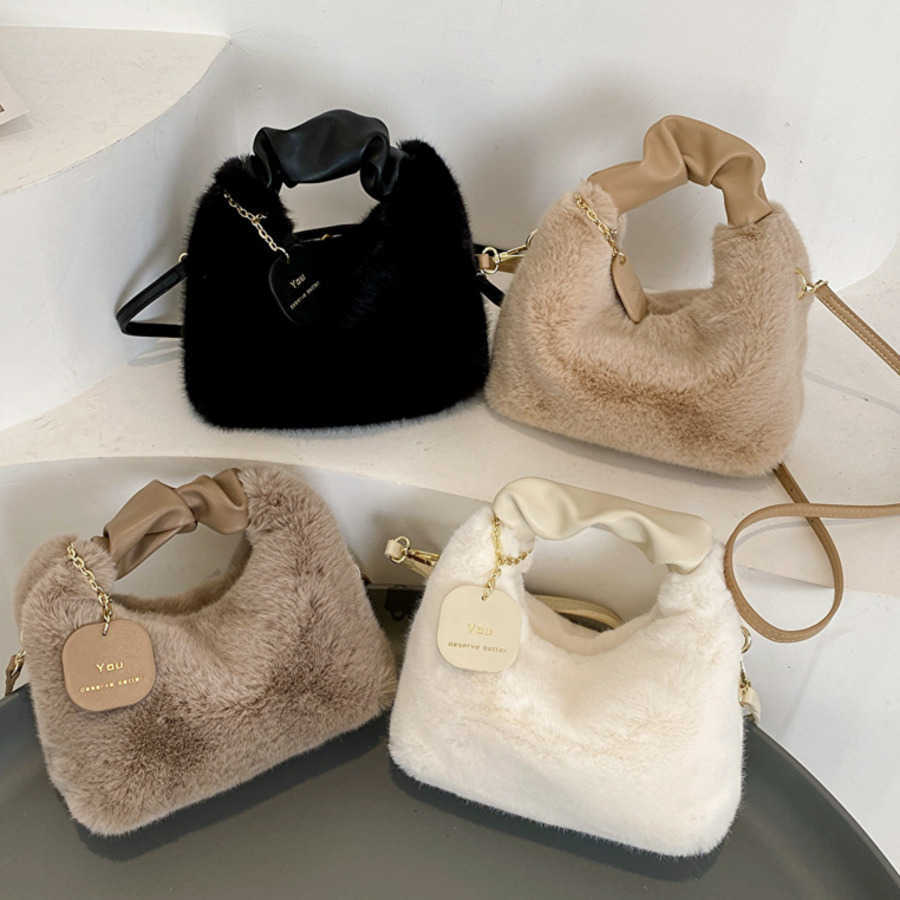 New Plush Tote Bag Texture Personality Large Capacity Designer Bag Fashion Winter Plush Cross Shoulder Single Shoulder Handheld WoMens Bag Totes Handb