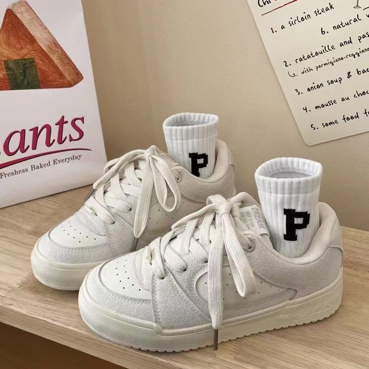 2025 Free shipping Sneakers College Style Women Shoes Vulcanize Light Casual Designer Comfortable Lace-up Breathable black