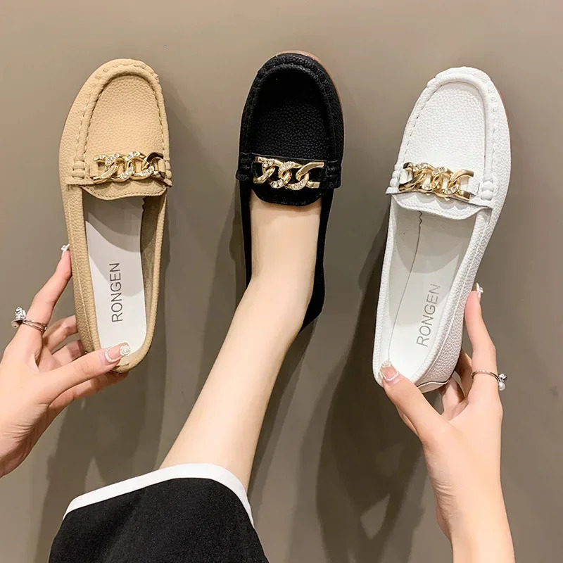 Spring Autumn Bean Shoes Female Women Round Head Low Heel Metal Chain Casual Footwear Mother Lady Loafer 241126