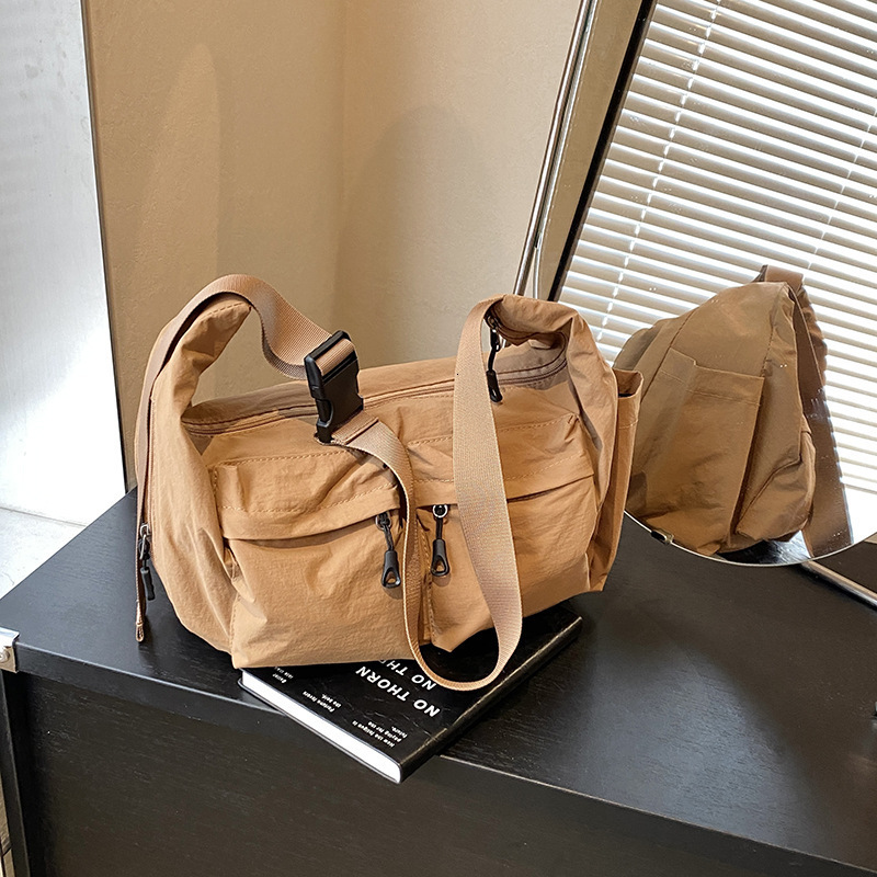 Autumn/winter New Large Capacity Nylon Fashion Single Shoulder Versatile Casual Women's Lightweight Cross Bag Designer Bags Handbags Women