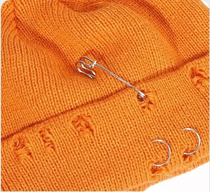 Oohmy Women Girls Y2k Gothic Beanie Winter Knit Hats Trendy Metal Rings Pin Hip Hop Streetwear Harajuku Skull Cap 241125