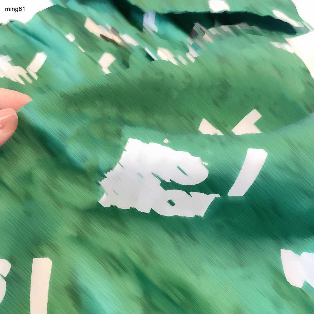 Brand kids jackets green baby coat Size 100-150 Long sleeved boys girls Outerwear Hooded child Sunscreen clothing Jan20