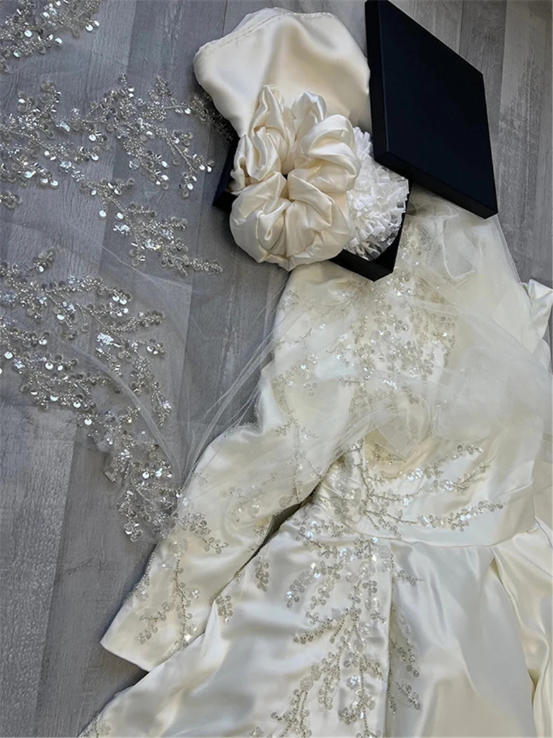 Elegant Muslim Wedding Dress For Women Applique High Neck Embroidery Beads A-Line Satin Birde Formal Gowns Vestido De Novia Robe De Mariage