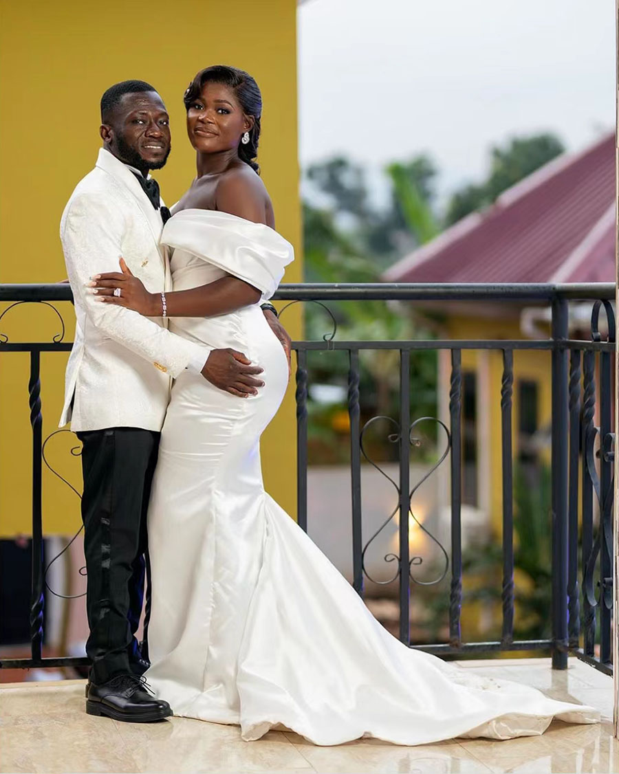 Morden White Mermaid Satin Wedding Dresses Detachable Overskirt Train Off Shoulder Bridal Dress 2 in 1 Cheap Wedding Gowns vestidos de novia Arabic As