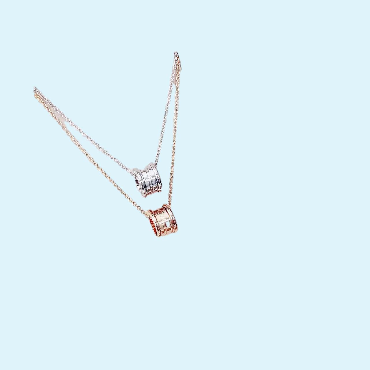 BVL Spring Necklace Classic Charm Designer Pendant European and American Couples Festival Jewelry Gift Factory Whole and Retai