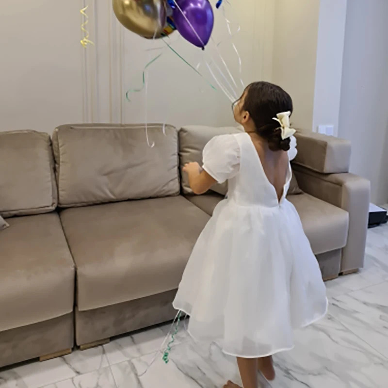 Flower Girls White Dresses for Wedding Backless Elegant Kids Birthday Party Gala Dress Puff Sleeve Children Communion Costume 240130