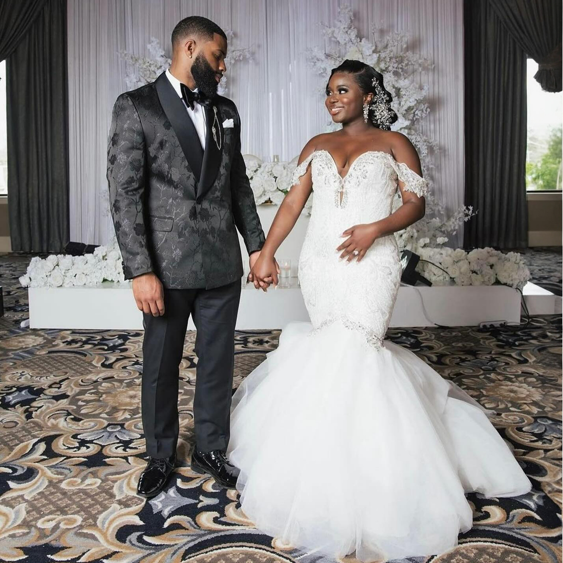 Plus Size Aso Ebi Mermaid Wedding Dress Off Shoulder Appliqued Lace Beaded Bridal Gowns for Bride Tiered Tulle Skirt for African Black Women Marriage 