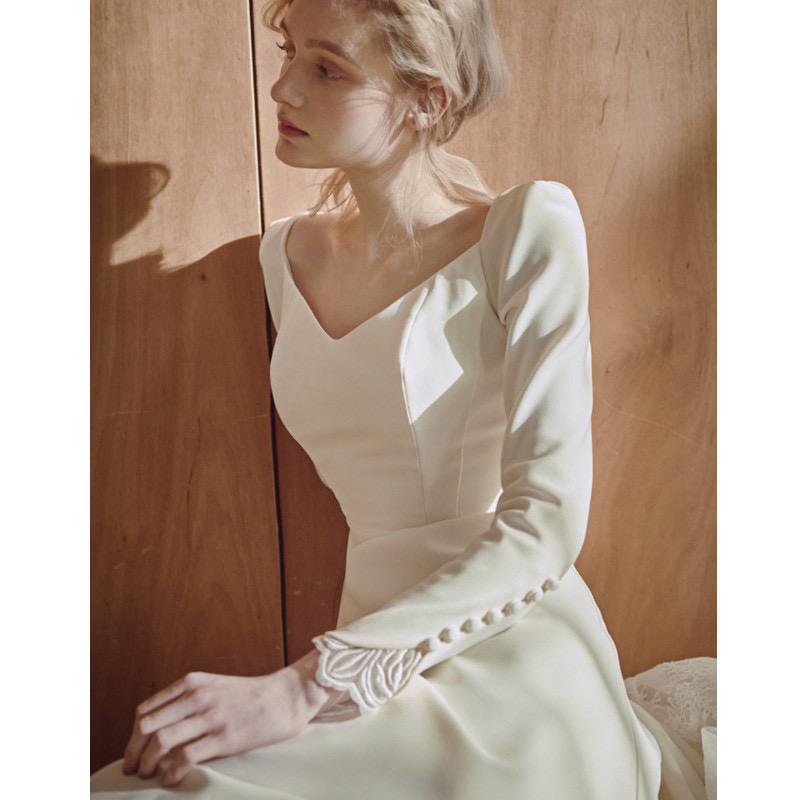 2024 sexy ew sati A Lie Dresses for bride v Neck log sleeves lace Weddig Dress Log trai Covered Pearls Back desiger bridal gows Plus Size Wed Bride