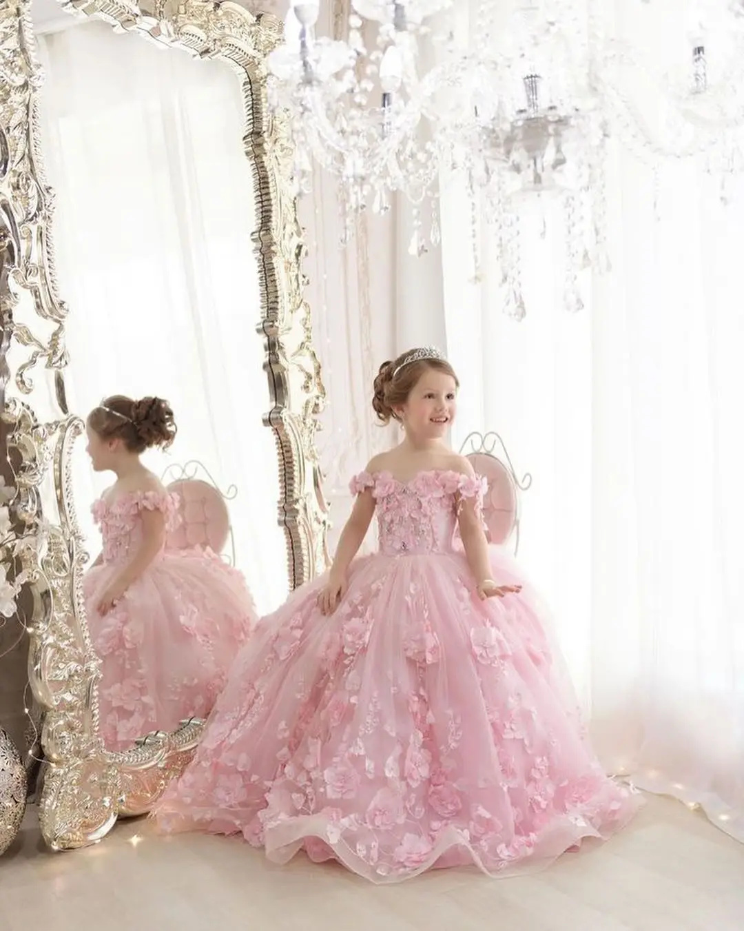 Puffy Tulle Flower Girl Dresses For Wedding 3D flower Appliques Birthday Dress Off Shoulder Crystal Princess Kids First Communion Gown 0516