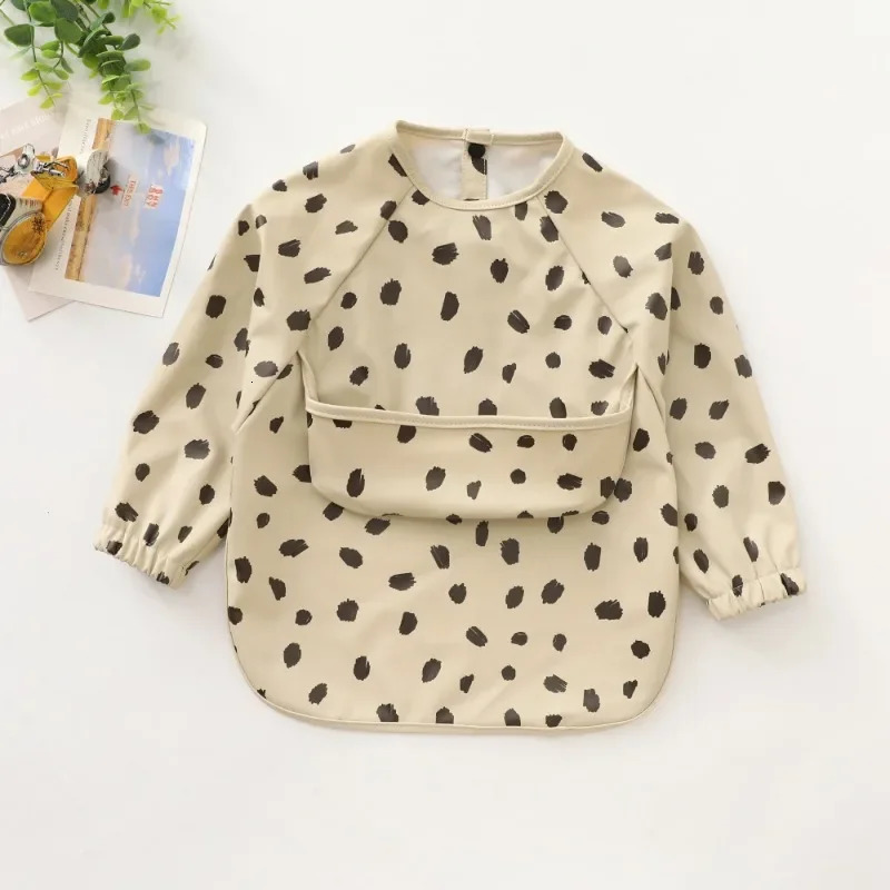Children Feeding Aprons Long sleeve Baby bib with Pocket Full Cover Bibs waterproof long bibs 240125