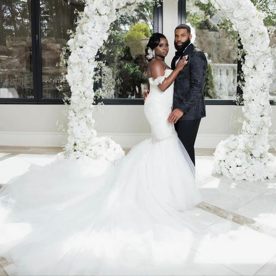 Plus Size Aso Ebi Mermaid Wedding Dress Off Shoulder Appliqued Lace Beaded Bridal Gowns for Bride Tiered Tulle Skirt for African Black Women Marriage 