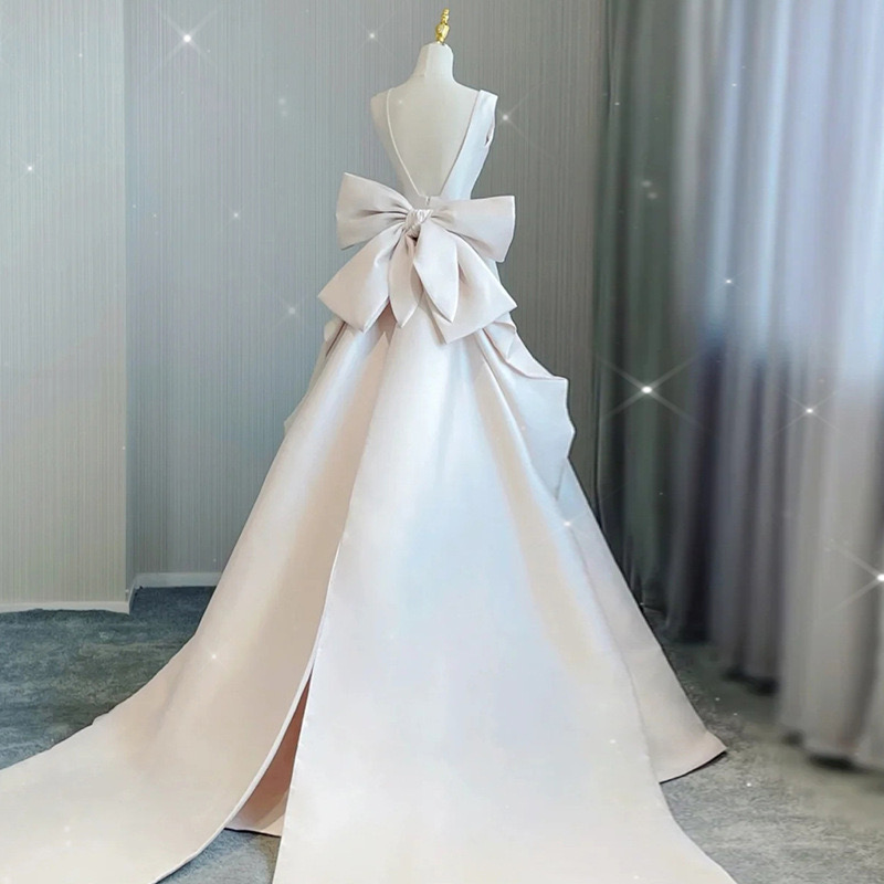satin vintage wedding dresses 2024 sexy v neck Arabic Satin church garden bridal reception gowns Robe de mariee with big bow trumpet style wed dress M