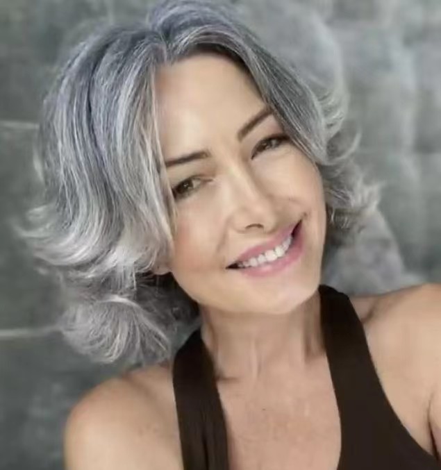 Wavy gray wig human hair hd lace 13x1 t part glueless wigs silver grey salt and pepper raw virgin hair layed 10inch wavy bob hair topper for women