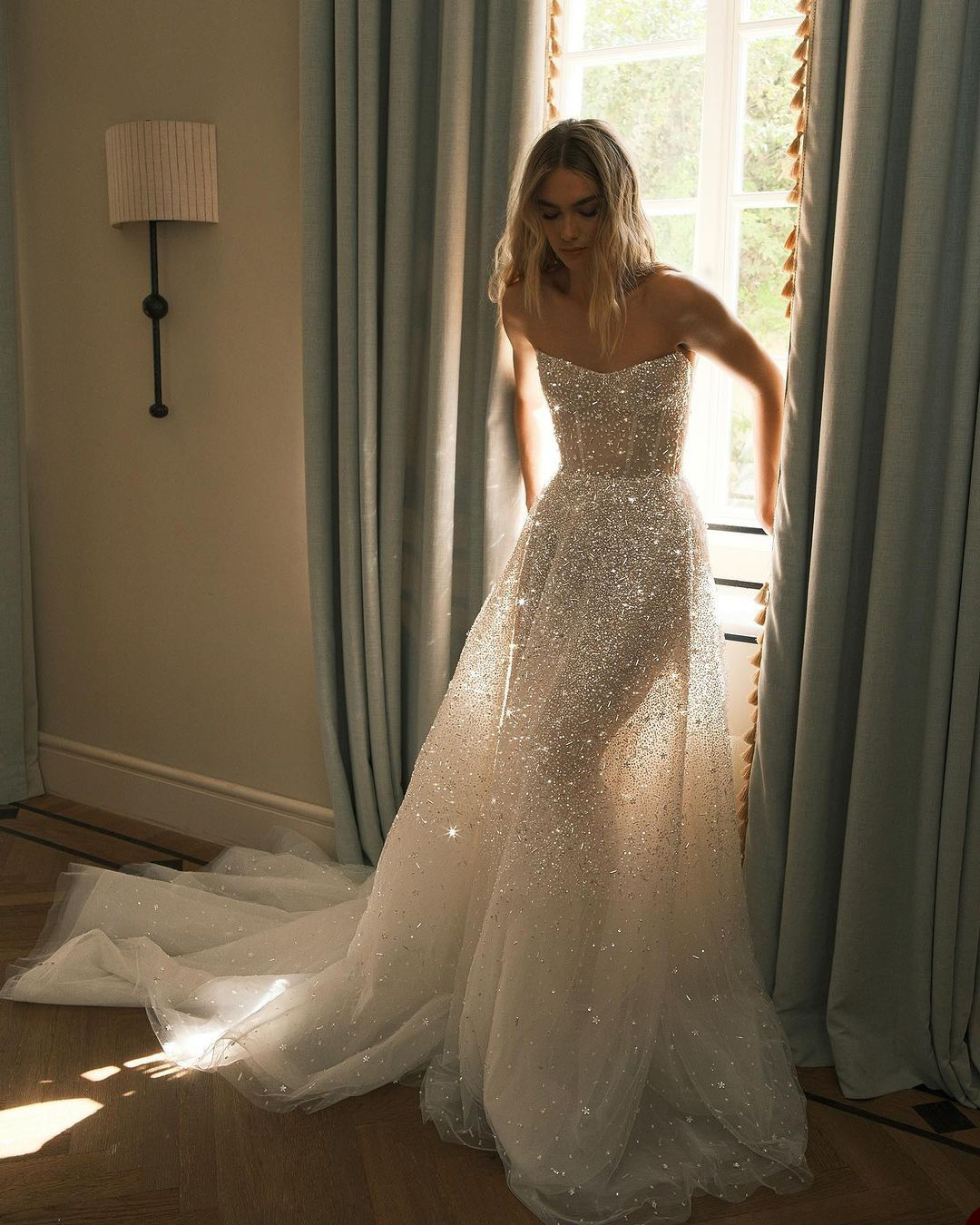 Sparkly Wedding Dresses Strapless Bridal Gowns A Line Sequins Sleeveless Bride Dresses See Through Custom Made Plus Size
