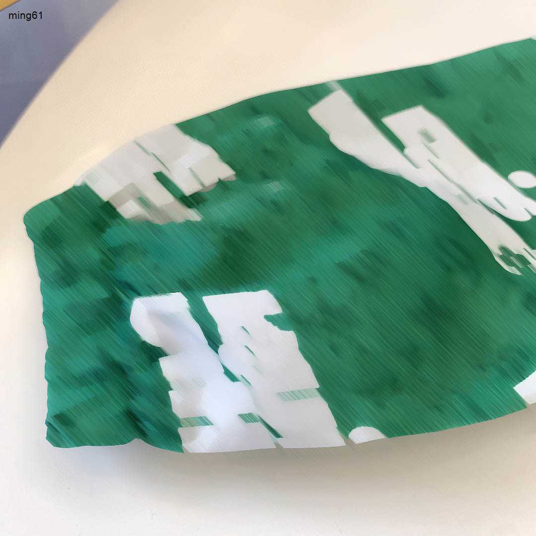 Brand kids jackets green baby coat Size 100-150 Long sleeved boys girls Outerwear Hooded child Sunscreen clothing Jan20