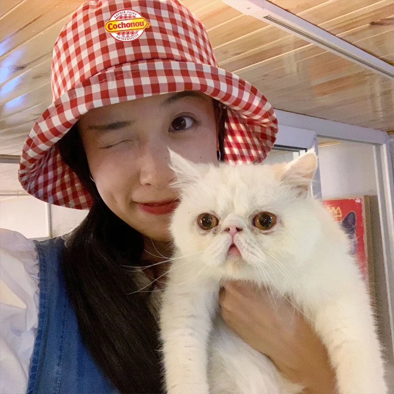Beautiful Cochonou Bob Hats Red Plaid Bucket Hats for Men Women Unisex Breathable Outdoor Sun Hat Panama Caps Fisherman Hats 240125