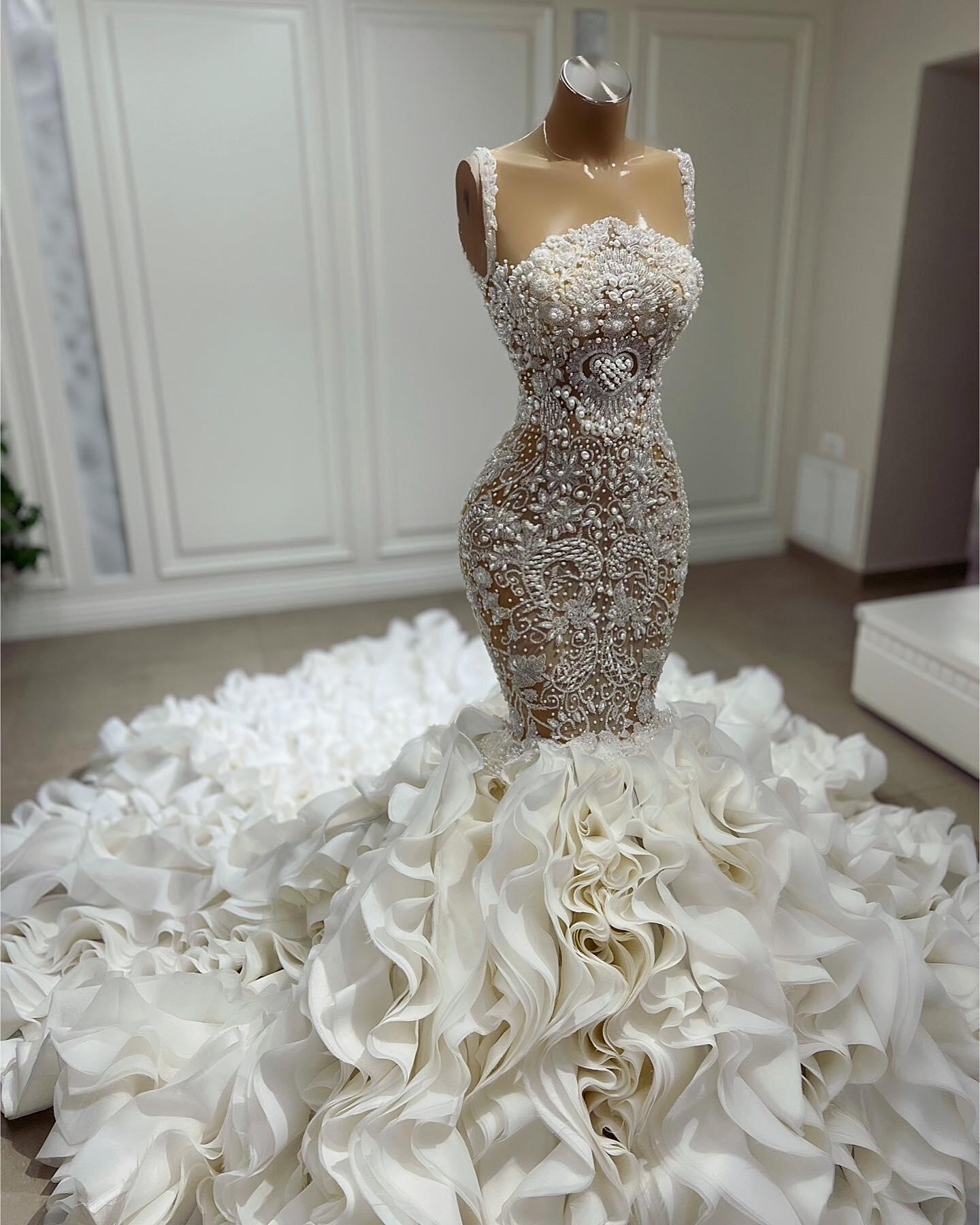 Gorgeous Mermaid Bridal Gowns Pearls Appliques Wedding Dress Spaghetti Straps Tiered Puff Made Bride Dresses Sweep Train 0219