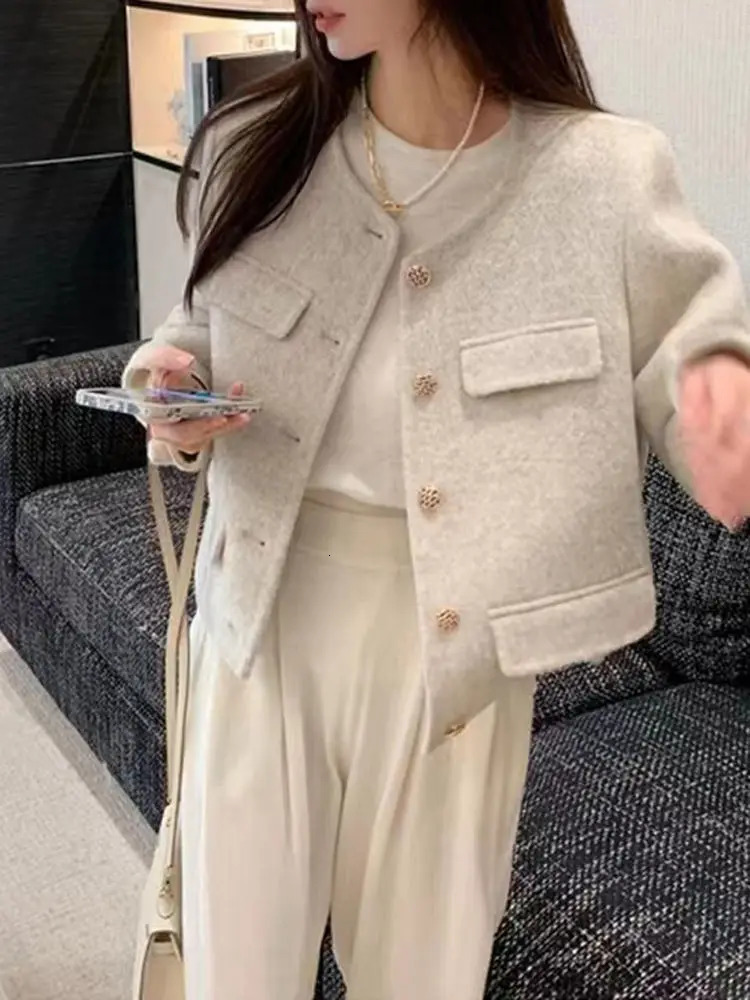 Autumn Women Elegant Woolen Coats Female Korean Chic Single Breasted Short Jackets Office Lady Fashion Oneck 240124