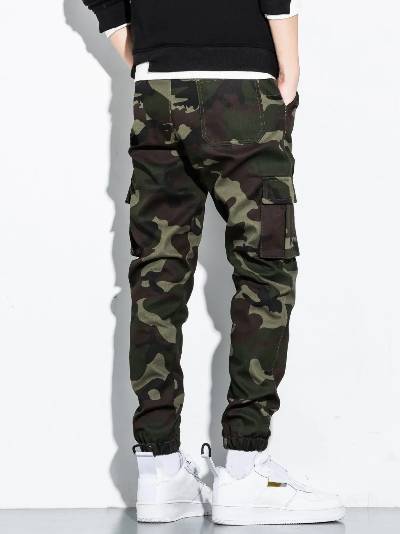 Men Camo Print Flap Pocket Cargo Pants 240126