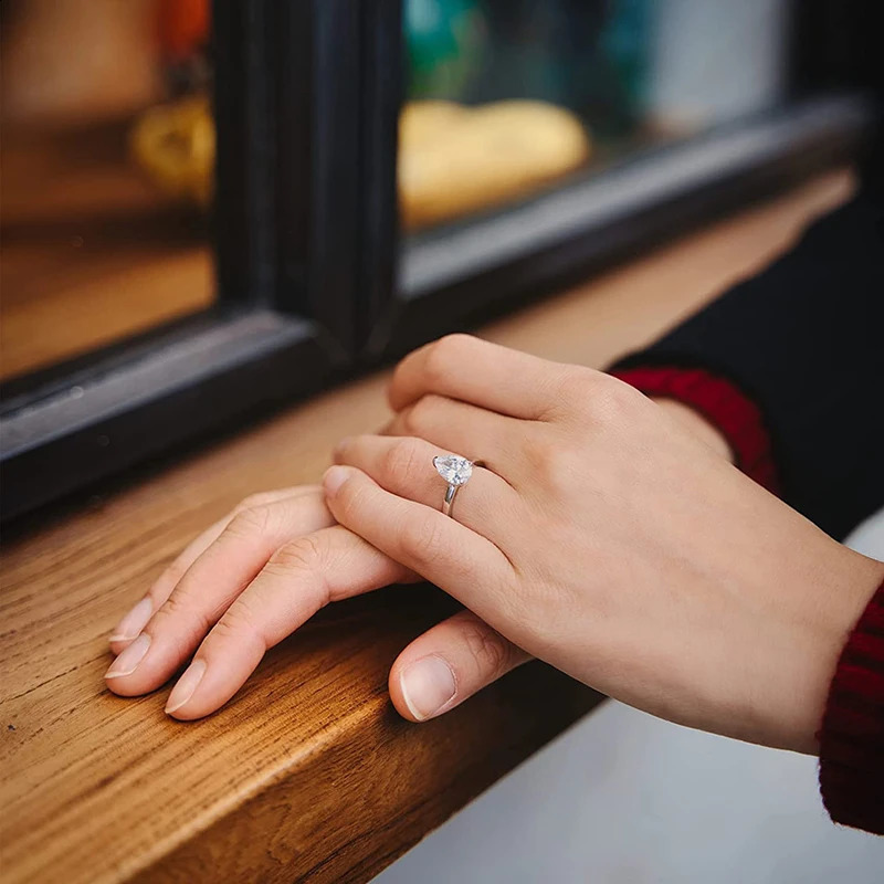 EAMT 2CT 925 Sterling Silver Engagement Rings Pear Cut Cubic Zirconia CZ Wedding Promise for Her Stunning Teardrop 240202