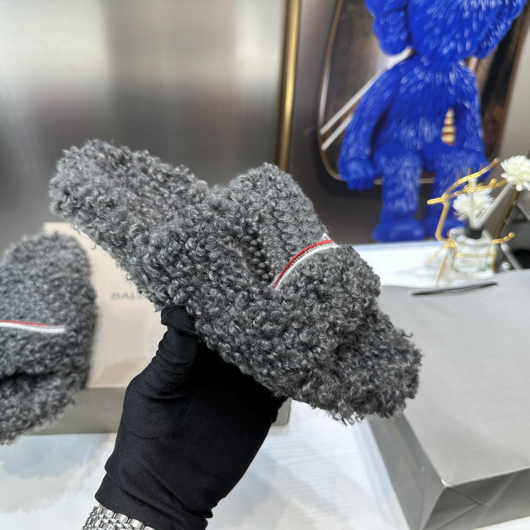 Slides P Designer men women Slippers Ladies Wool Winter Fur Fluffy Furry Warm Letters Sandals Comfortable Fuzzy Girl Flip p Slipper 35-46
