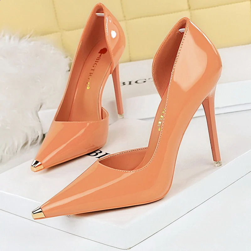 BIGTREE Shoes Black Patent Leather High Heels Metal Pointed Women Pumps Sexy Party Stilettos 7 Cm 105cm 240119