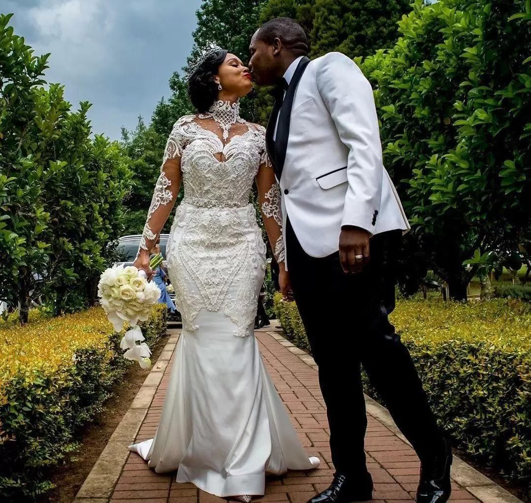 2024 High Neck Mermaid Wedding Dresses Bridal Gowns Sweep Train Lace Crystal Pearls Beads Plus Size African Nigerian Fishtail Robe De Mariee Long Slee