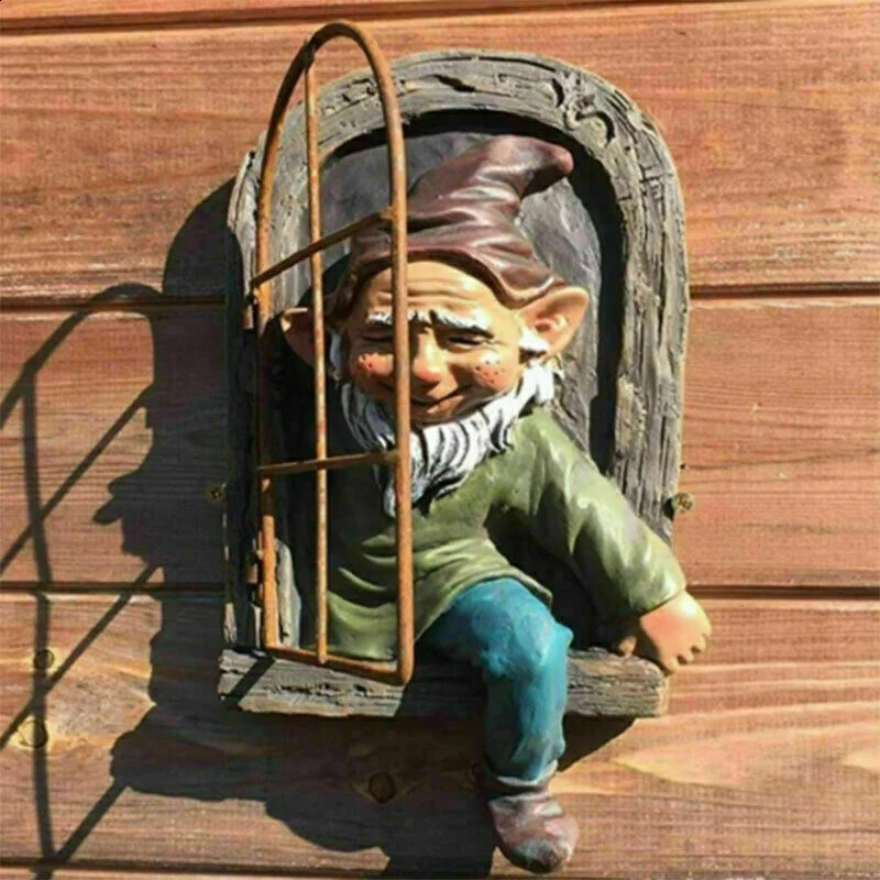 Elf Out The Door /Window Tree Hugger Naughty Garden Gnome Statue Tree Decor 240122