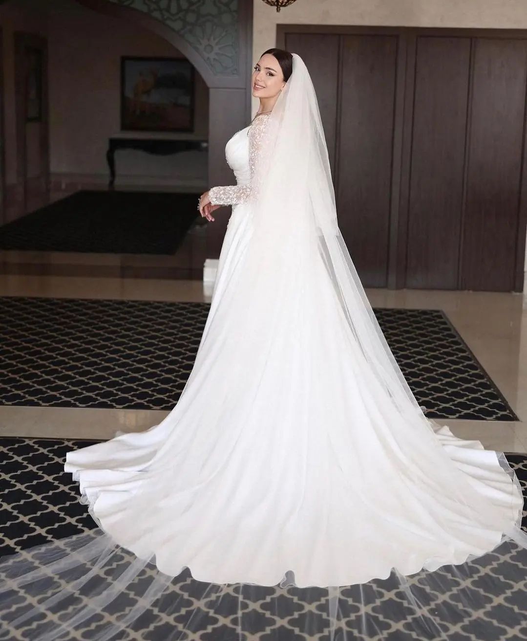 Elegant Mermaid Bridal Gowns Sequins Lace Wedding Dress with Overskirts Custom Made Long Sleeve Bride Dresses Vestido de novia