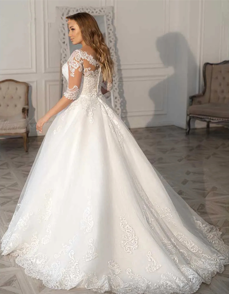 Elegant A Line Wedding Dresses Half Sleeves Lace Appliques V-Neck Ivory Tulle Long Bridal Gowns Court Train Back Buttons 2024 Spring Summer Garden Bri