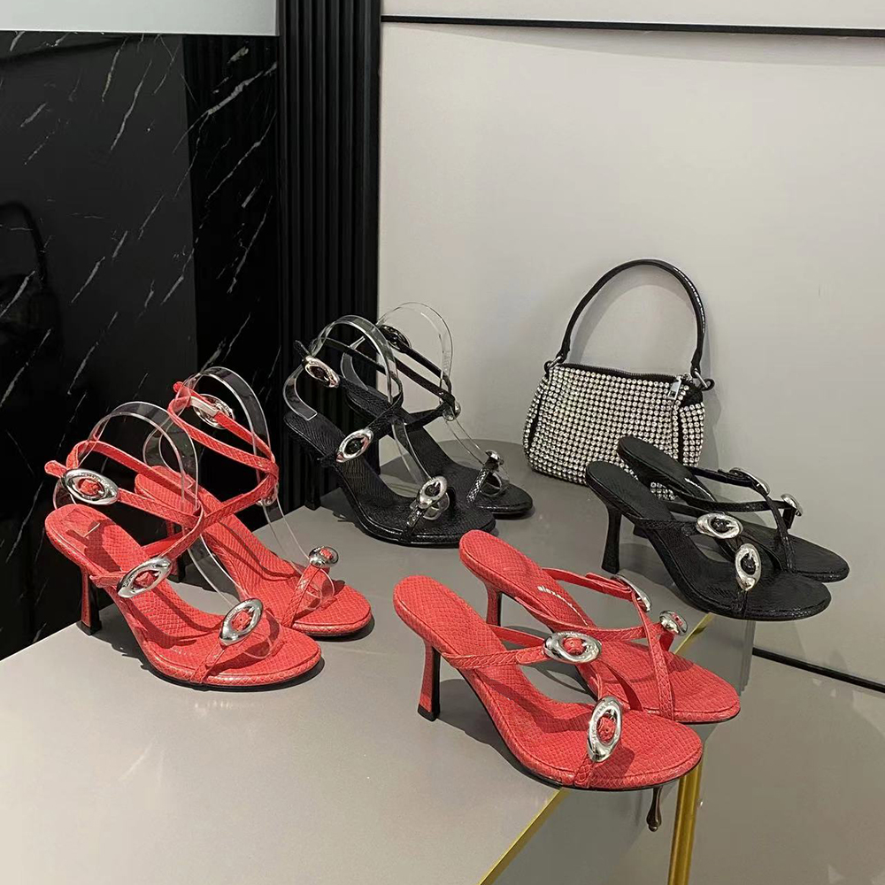Snake grain leather ankle strap sandals hardware buckle leather outsole slippers pumps Womens Party Evening Shoes Luxury Designer high heels 34-43 wit