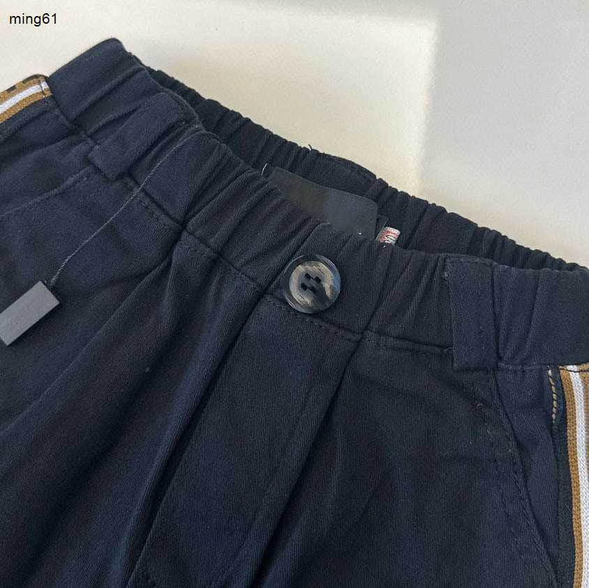 Brand kids T-shirts summer boys girls tracksuits Size 100-150 baby short sleeves and Grid letter printed shorts Jan20