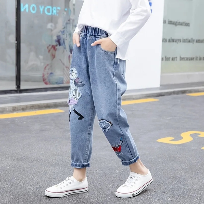 Spring Fashion Kids Jeans Girls Holes Jeans Toddler Baby High Quality Letter Print Elastic Waist Jeans Teen Tight Pencil Pants 240118