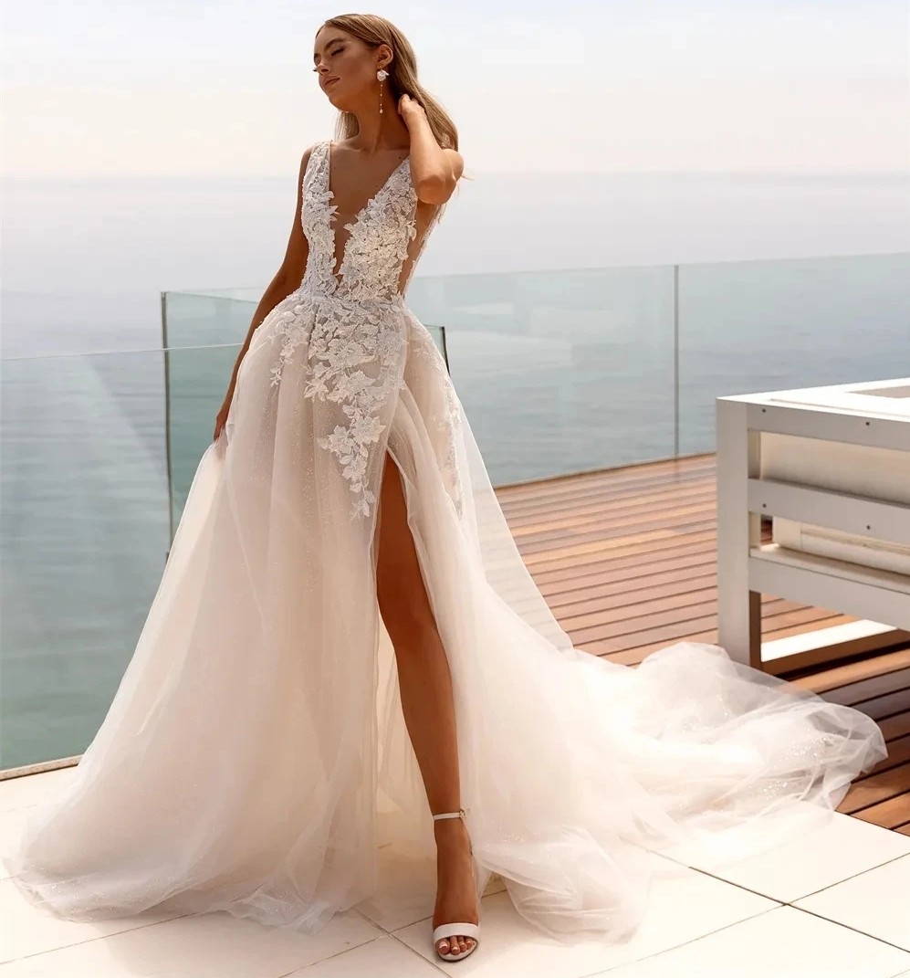 Sexy V-neck Lace Applique A Line Wedding Dress Backless Side Slit Custom Made Formal Bridal Grown Boho Vestido De Novia Robe De Mariage