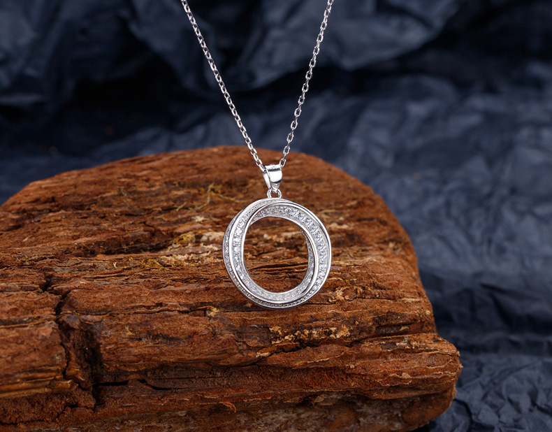 Sterg Sier Circle Pendant Necklace Women, Real Sier, Pave White Sapphire Cubic Zirconia Dia Gemstones, Jewelry for Parties and Gifts